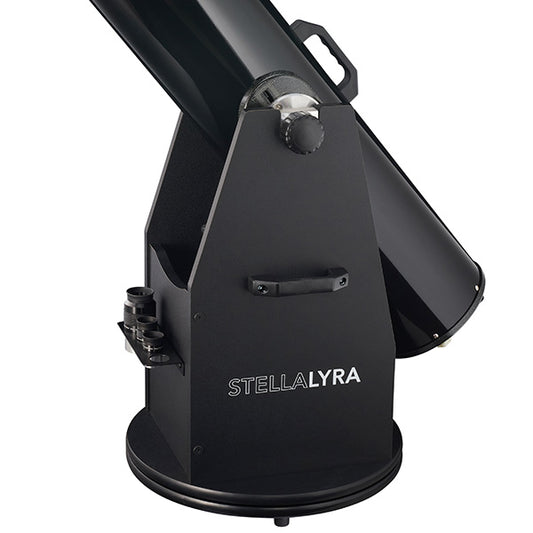 Black telescope with 'StellaLyra' branding on a white background